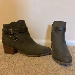 Unisa Unlaylay Charcoal Grey Ankle Bootie